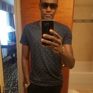 Meet your Posher, Dom lou